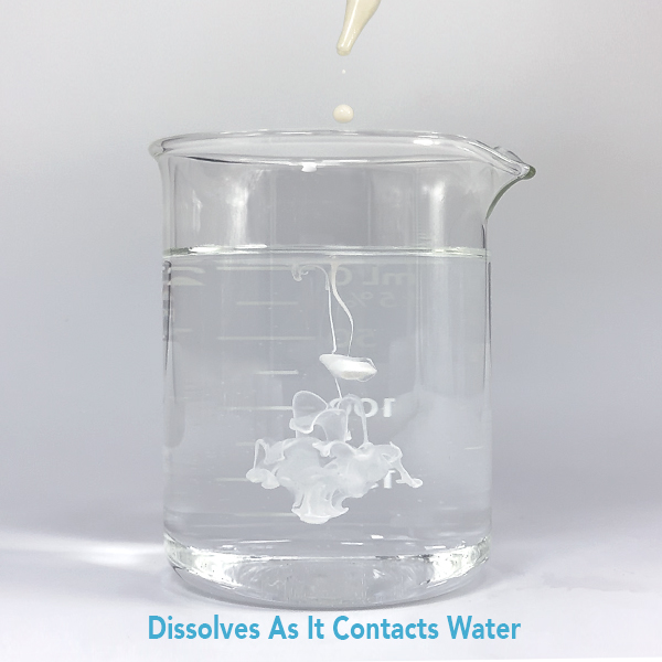 Water Soluble CBG 20% dissolves quickly and evenly into water and water-based CBG product formulations. Image shows how quickly a drop if Water soluble CBG dissolves ones it hits water.