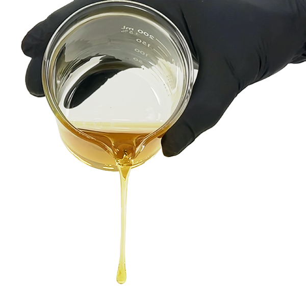 CBG Crystal Resistant distillate is a non-crystalllizing from of CBG  with 20-40% purity and up to 20% minors. Picture demonstrates low viscosity and flowability. 