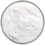 CBD Isolate Powder - Low THC - Japan Grade es el más puro en CBD y el más bajo en THC. La imagen muestra el polvo cristalino de CBD de color blanco brillante que garantiza el cumplimiento de la estricta normativa japonesa sobre cero THC.
